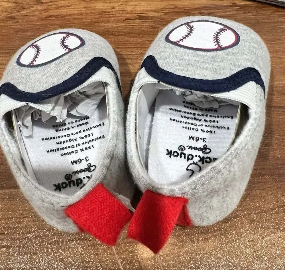 Duck Duck Baseball Slip-On Baby Crib Shoes Size 3-6M Gray